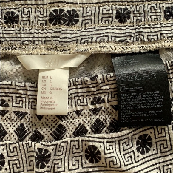 H&M patterned pants - Picture 4 of 4